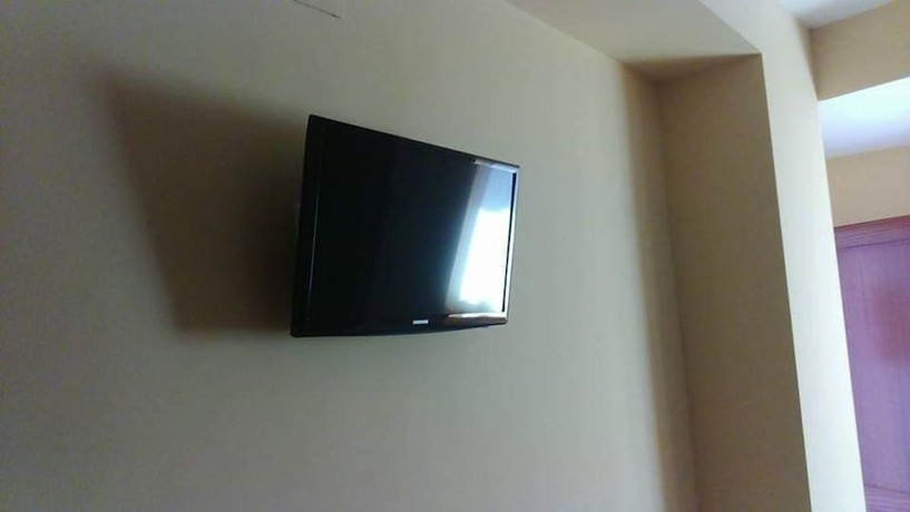 Imagen general del Hostal La Isla, Montijo. Foto 6