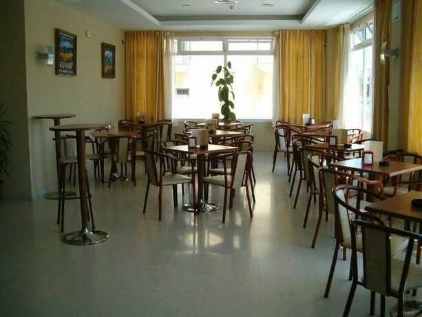 Imagen general del Hostal La Isla, Montijo. Foto 11