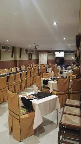 Imagen general del Hostal La Isla, Montijo. Foto 14