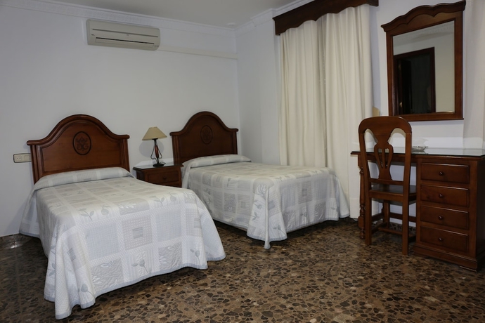 Imagen de la habitación del Hostal La Janda. Foto 4