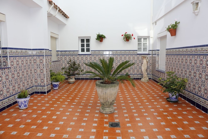 Imagen de los interiores del Hostal La Janda. Foto 10