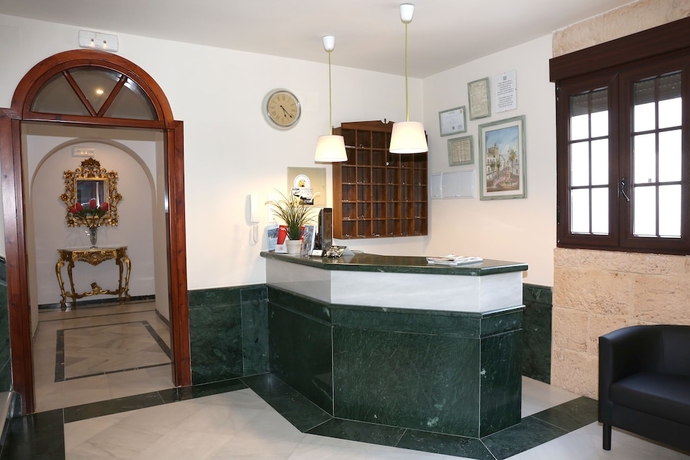 Imagen de los interiores del Hostal La Janda. Foto 11