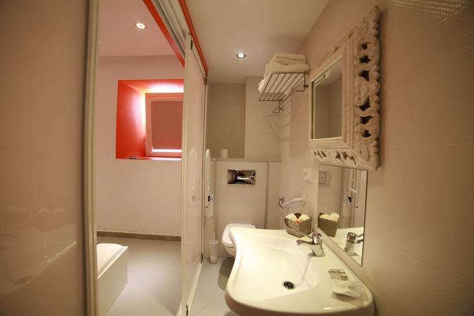 Imagen de la habitación del Hostal La Joyita De Tarifa. Foto 12