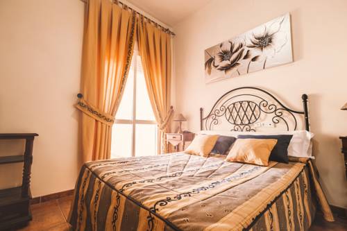 Imagen de la habitación del Hostal La Laguna, Villanueva del Rey. Foto 2