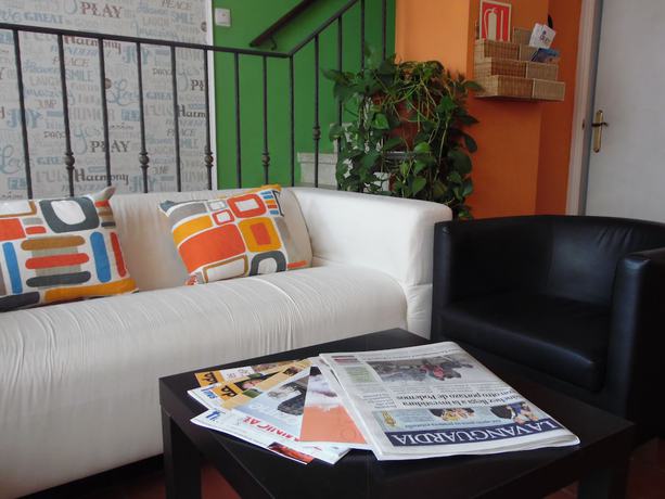 Imagen de los interiores del Hostal La Lluna. Foto 13