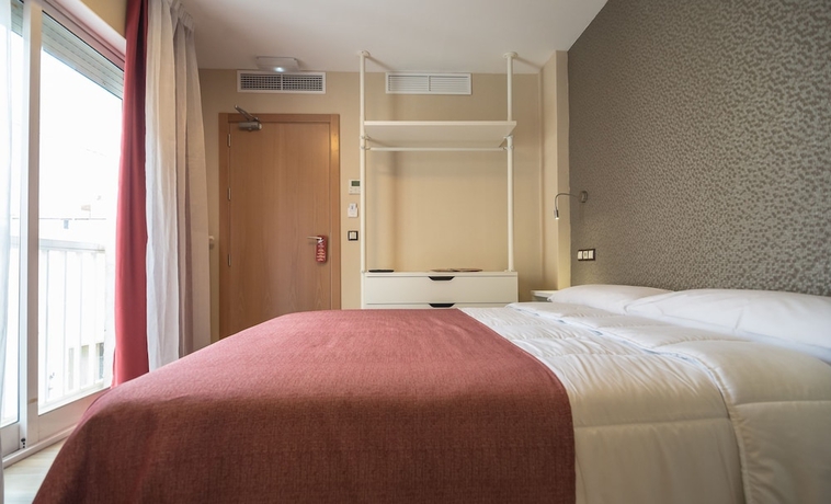 Imagen de la habitación del Hostal La Lonja. Foto 12