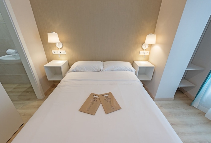 Imagen de la habitación del Hostal La Lonja. Foto 16