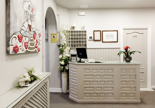 Imagen de los interiores del Hostal La Macarena. Foto 9