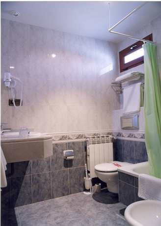 Imagen de la habitación del Hostal La Maya. Foto 11