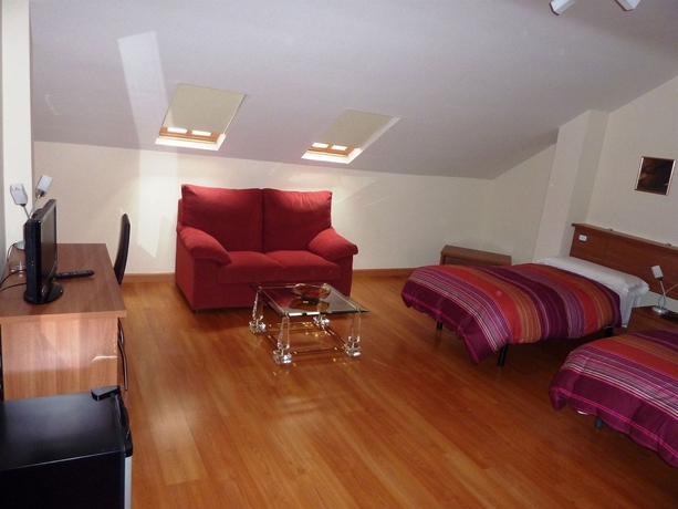 Imagen de la habitación del Hostal La Morada, LA CIST&Eacute;RNIGA. Foto 12