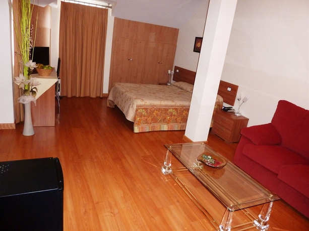 Imagen general del Hostal La Morada, LA CIST&Eacute;RNIGA. Foto 2