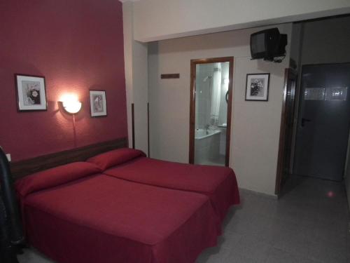 Imagen de la habitación del Hostal La Muralla, Morella. Foto 4