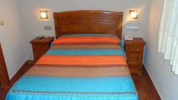 Imagen de la habitación del Hostal La Nava, Barrio de Salamanca. Foto 4