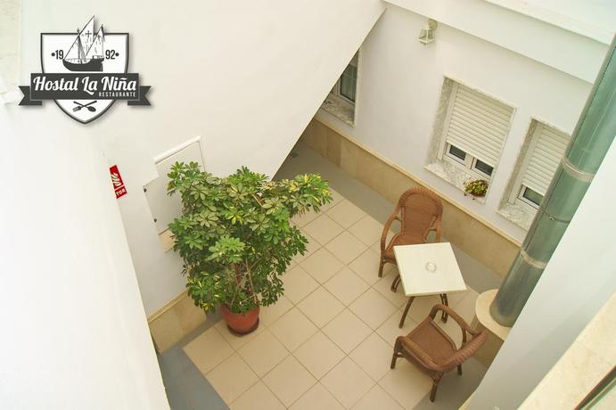 Imagen de los interiores del Hostal La Niña. Foto 7