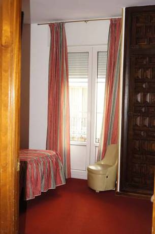 Imagen de la habitación del Hostal La Numantina. Foto 6