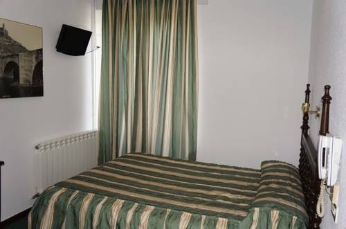 Imagen de la habitación del Hostal La Numantina. Foto 9