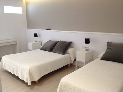 Imagen general del Hostal La Palma, Playas de Fornells. Foto 3