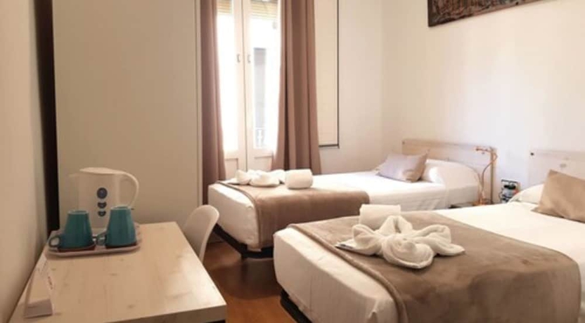 Imagen de la habitación del Hostal La Palmera, Las Ramblas. Foto 3
