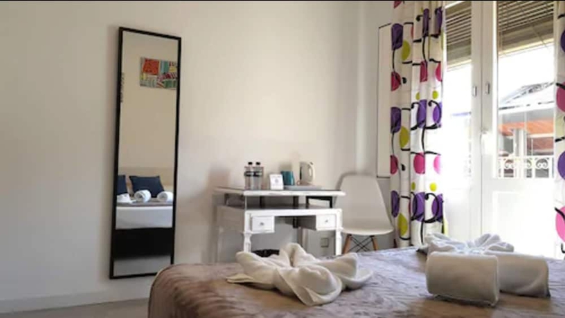 Imagen de la habitación del Hostal La Palmera, Las Ramblas. Foto 9