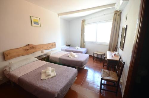 Imagen de la habitación del Hostal La Palmera, Torremolinos. Foto 3