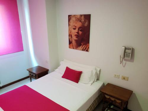 Imagen de la habitación del Hostal La Paz, Moa&ntilde;a. Foto 9