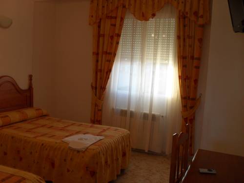 Imagen de la habitación del Hostal La Paz, Ossa de Montiel. Foto 6