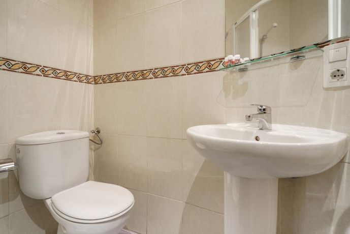 Imagen general del Hostal La Perla Granada Suites. Foto 6