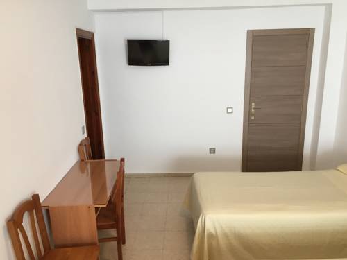 Imagen de la habitación del Hostal La Pilarica, Marbella. Foto 3