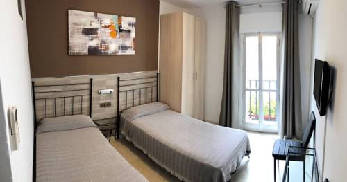 Imagen de la habitación del Hostal La Pilarica, Marbella. Foto 7