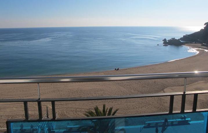 Imagen general del Hostal La Playa, Lloret de Mar. Foto 6