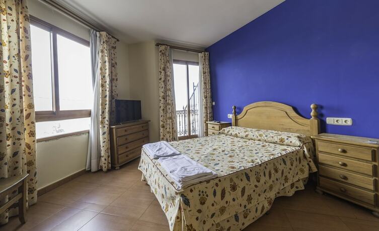 Imagen de la habitación del Hostal La Posada de Higueruela. Foto 19