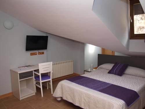 Imagen general del Hostal La Ribera Del Júcar. Foto 4