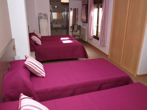 Imagen general del Hostal La Ribera Del Júcar. Foto 6