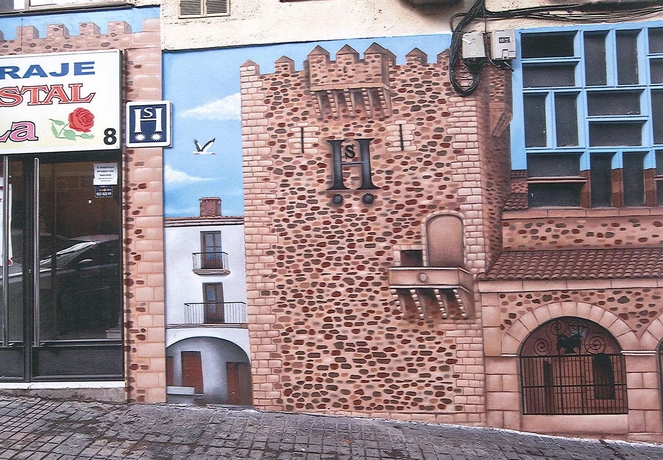 Imagen de los exteriores del Hostal La Rosa, Cáceres. Foto 13