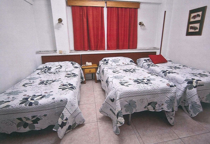 Imagen de la habitación del Hostal La Rosa. Foto 10