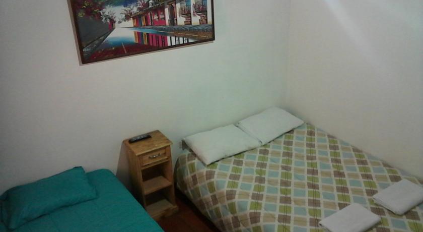 Imagen de la habitación del Hostal La Sexta. Foto 4