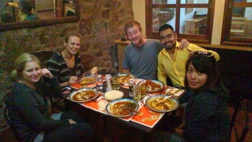 Imagen del bar/restaurante del Hostal La Sexta. Foto 2