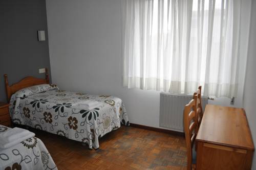 Imagen de la habitación del Hostal La Tablada. Foto 7