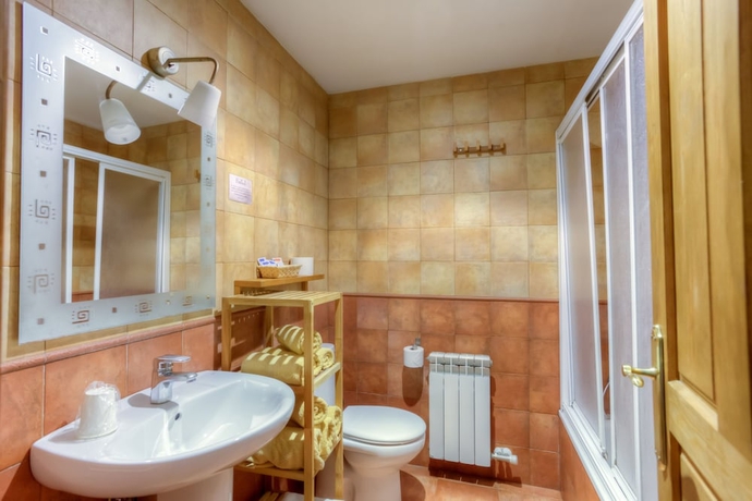 Imagen de la habitación del Hostal La Tintoreria. Foto 15