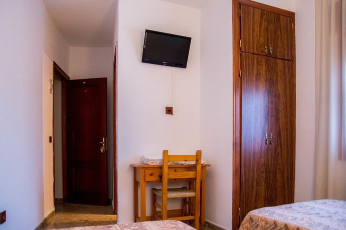 Imagen de la habitación del Hostal La Toba. Foto 3