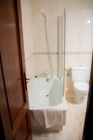 Imagen de los interiores del Hostal La Toba. Foto 16