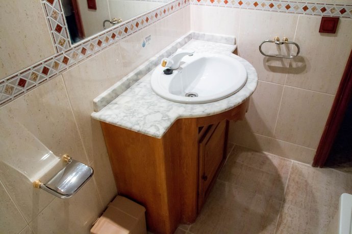 Imagen de la habitación del Hostal La Toba. Foto 7