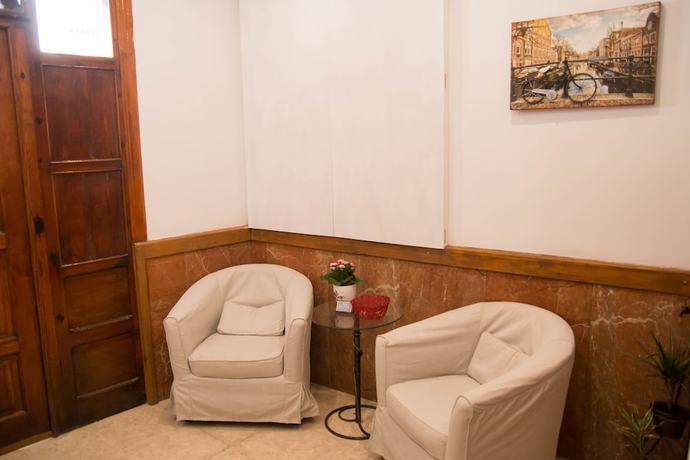 Imagen de la habitación del Hostal La Toba. Foto 13