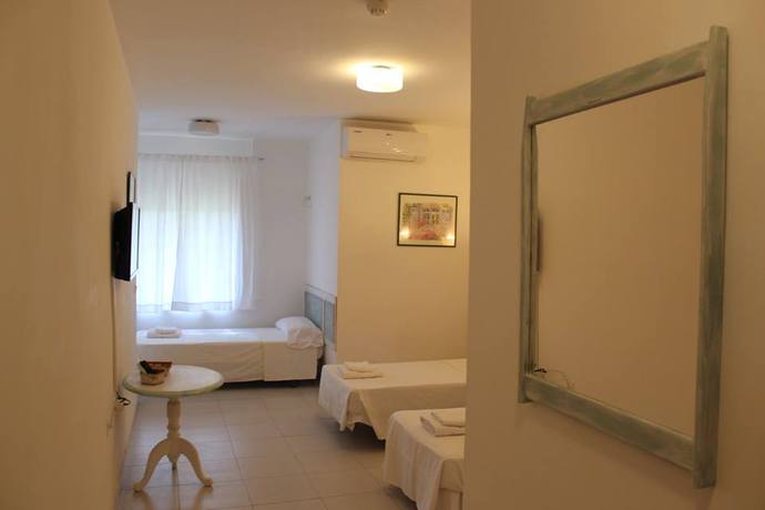 Imagen de la habitación del Hostal La Torre, Almu&ntilde;&eacute;car. Foto 5