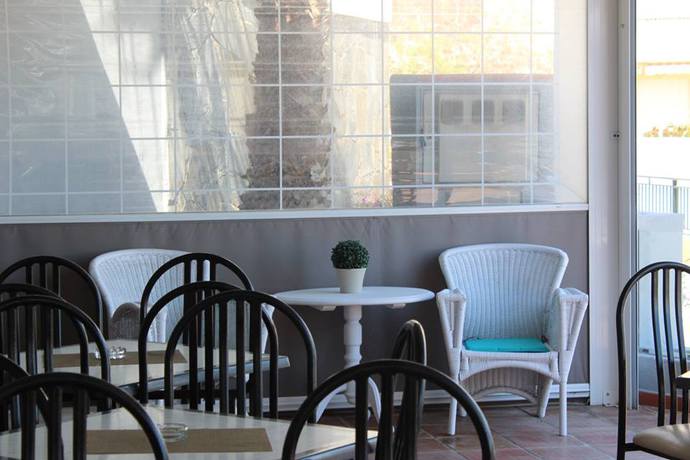 Imagen del bar/restaurante del Hostal La Torre, Almuñecar. Foto 2