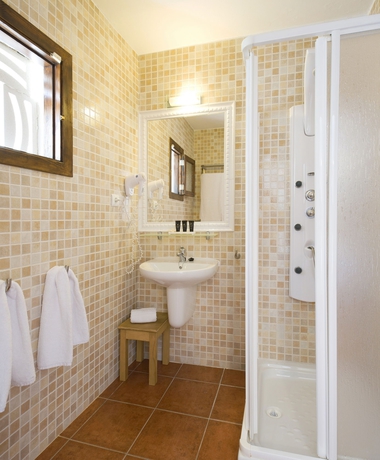 Imagen de la habitación del Hostal La Torre, Cala Gracio. Foto 13