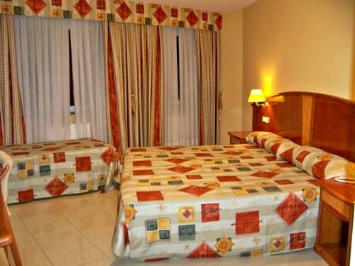 Imagen de la habitación del Hostal La Viña, Vitigudino. Foto 6