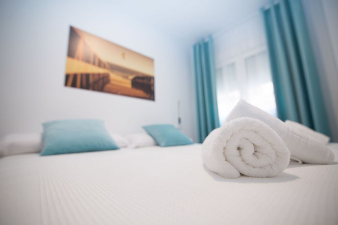 Imagen de la habitación del Hostal L&acute;Boutique Tarifa. Foto 4