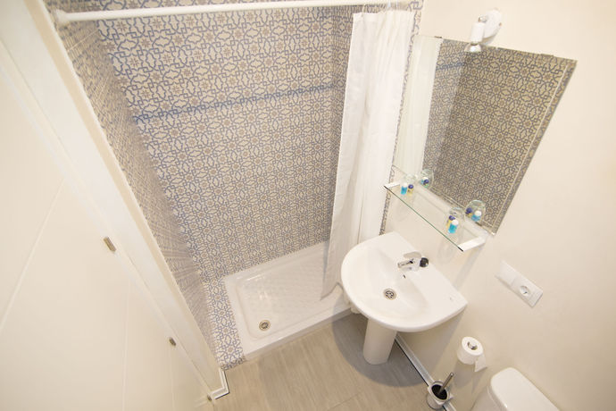 Imagen de la habitación del Hostal L&acute;Boutique Tarifa. Foto 6