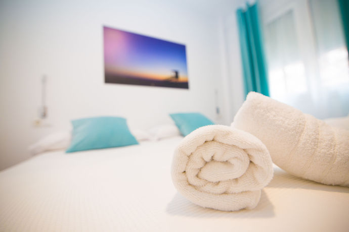 Imagen de la habitación del Hostal L&acute;Boutique Tarifa. Foto 8
